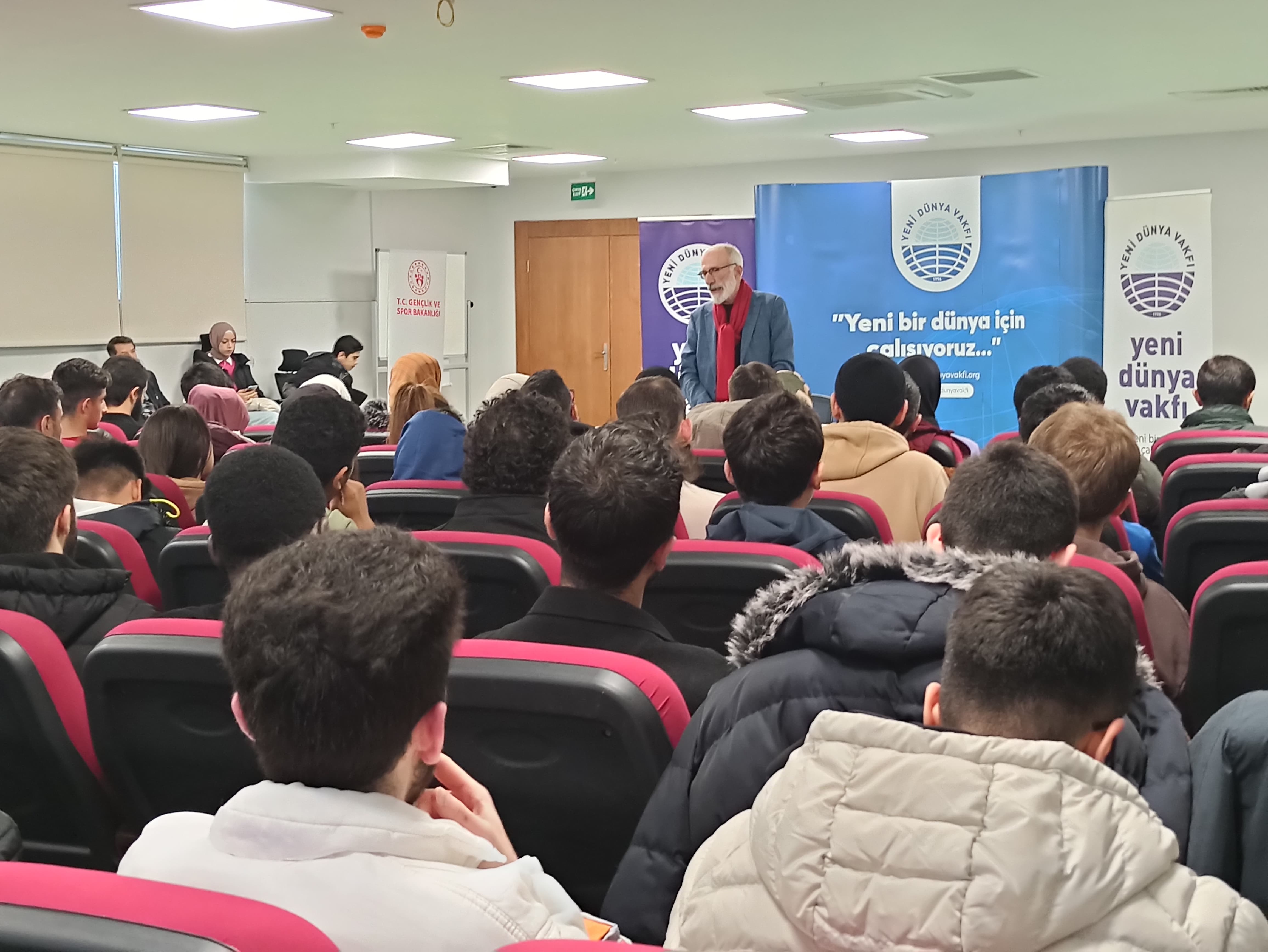 Dr. Süleyman Gündüz hocamız ile Aralık ayı öğrenci buluşmasını gerçekleştirdik