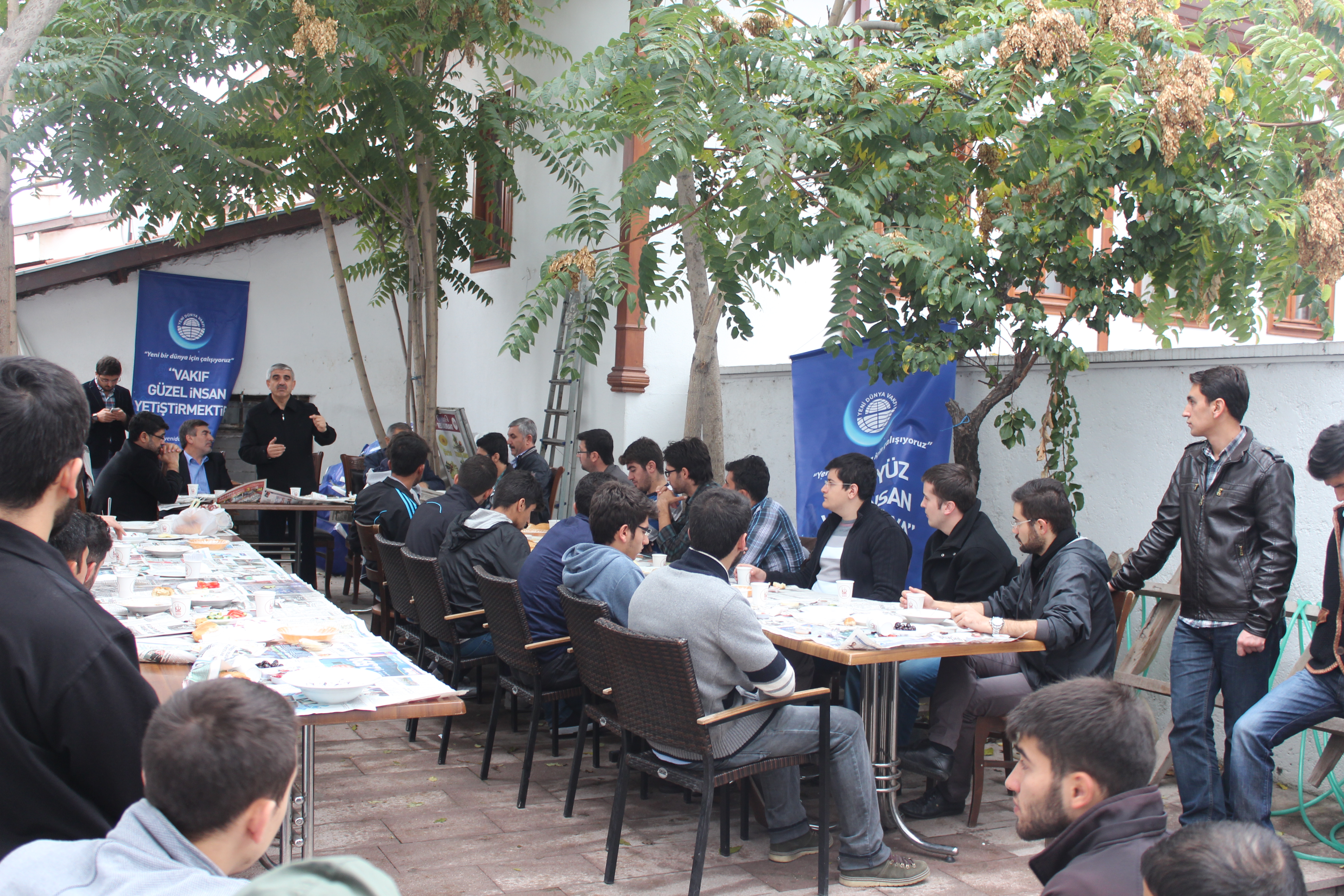 Yeni Dünya Vakfı Ankara Gençlik Kolları Kahvaltıda Buluştu...