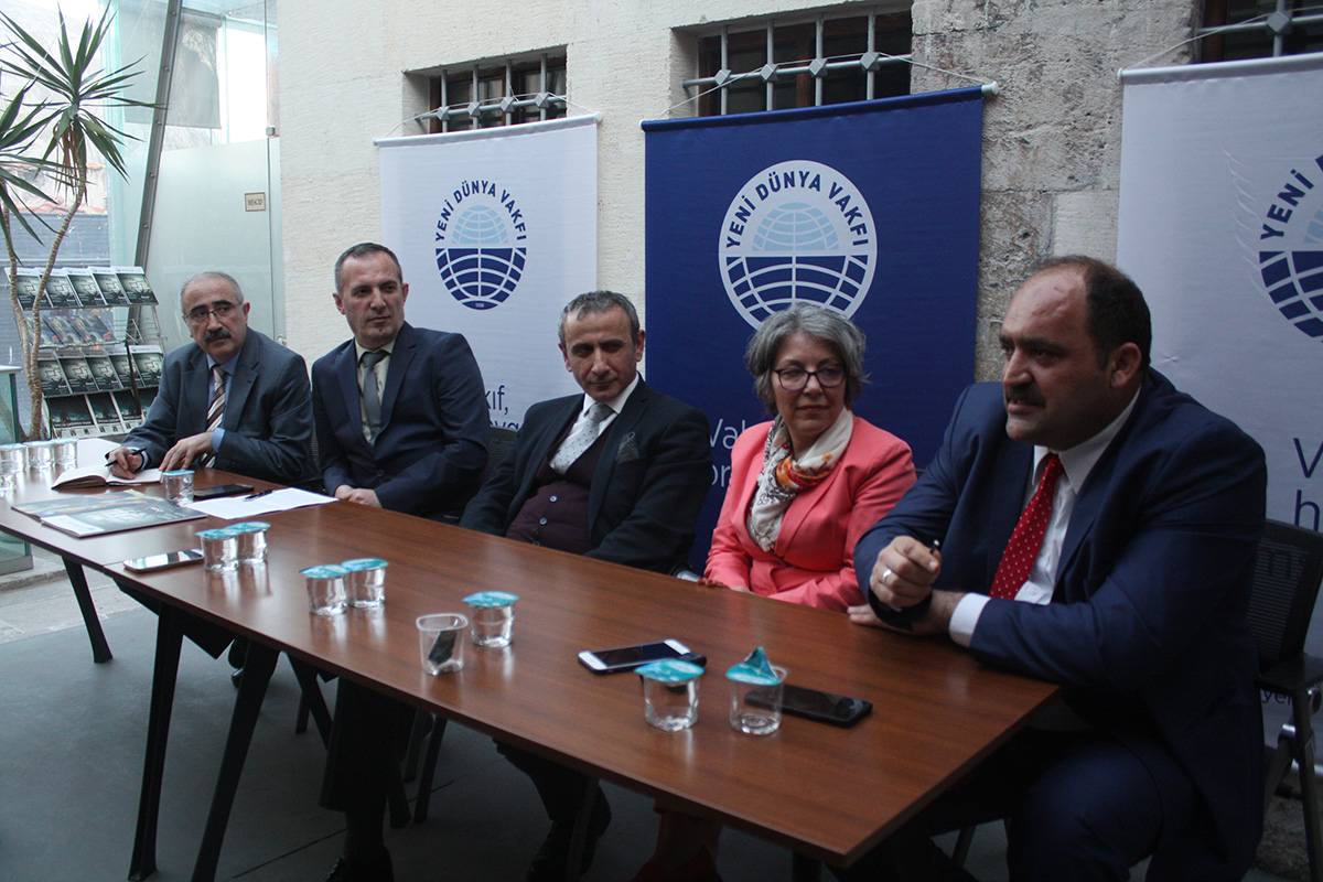 VAKFIMIZDA 'KÜTÜPHANECİLİK' PANELİ DÜZENLENDİ