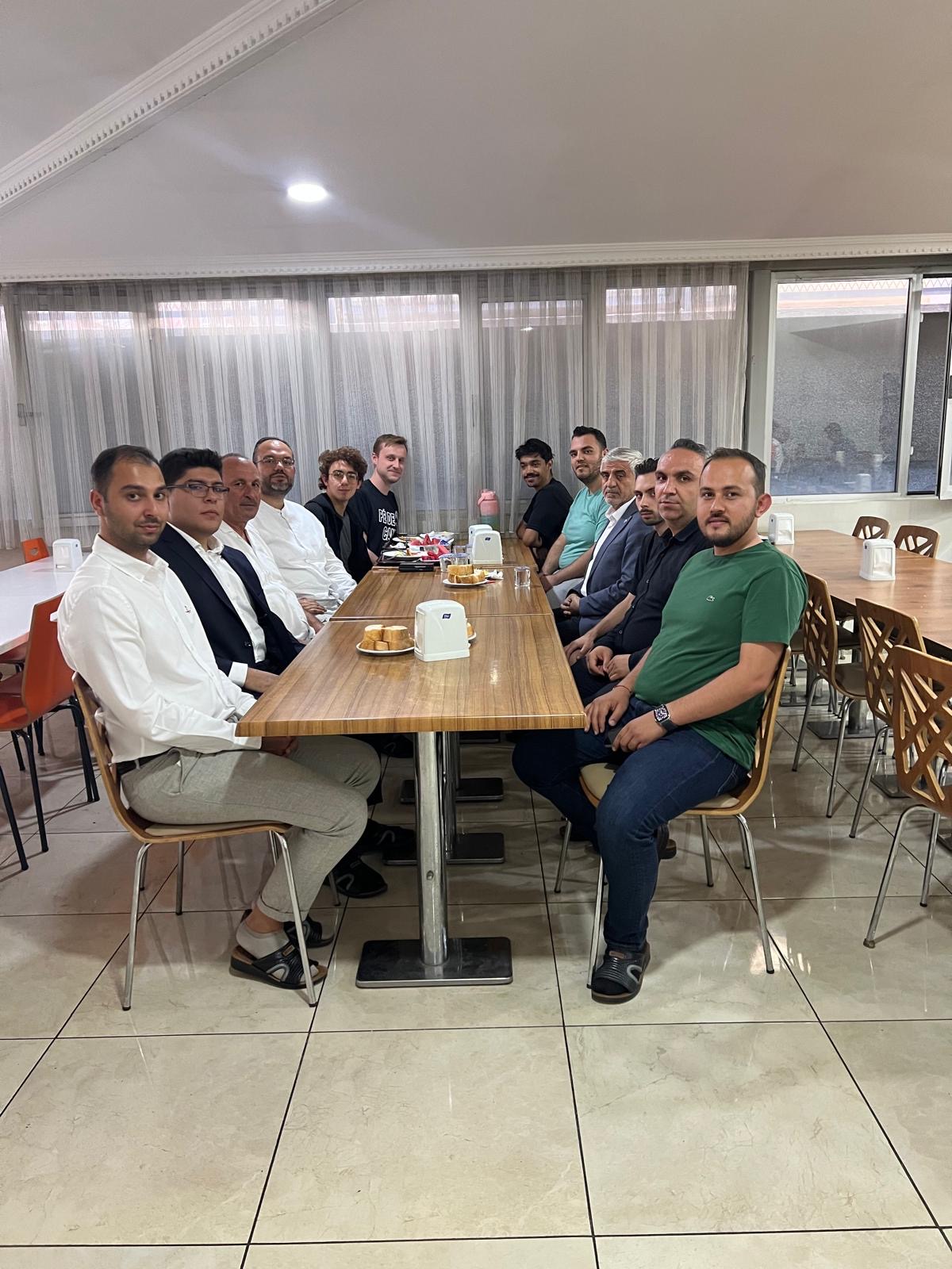 Yeni Dünya Vakfı Yurtlarında Gönül Sofrası